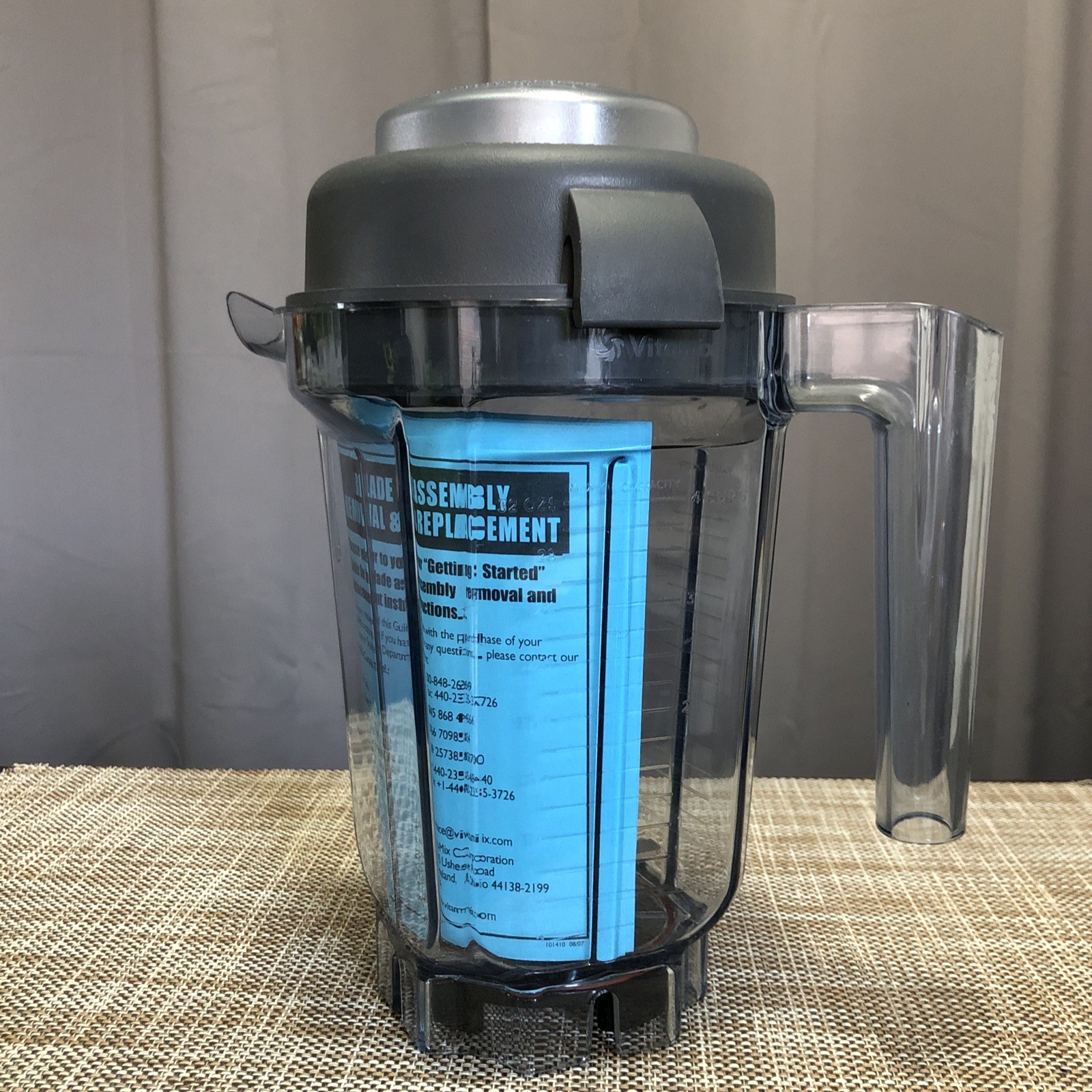 NEW Vitamix 32 oz Dry Grains Container w/Lid and Cap Genuine OEM Vitamix