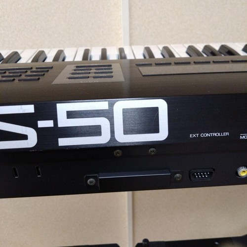 Sintetizador Roland S-50 - Imagen 15 de 17