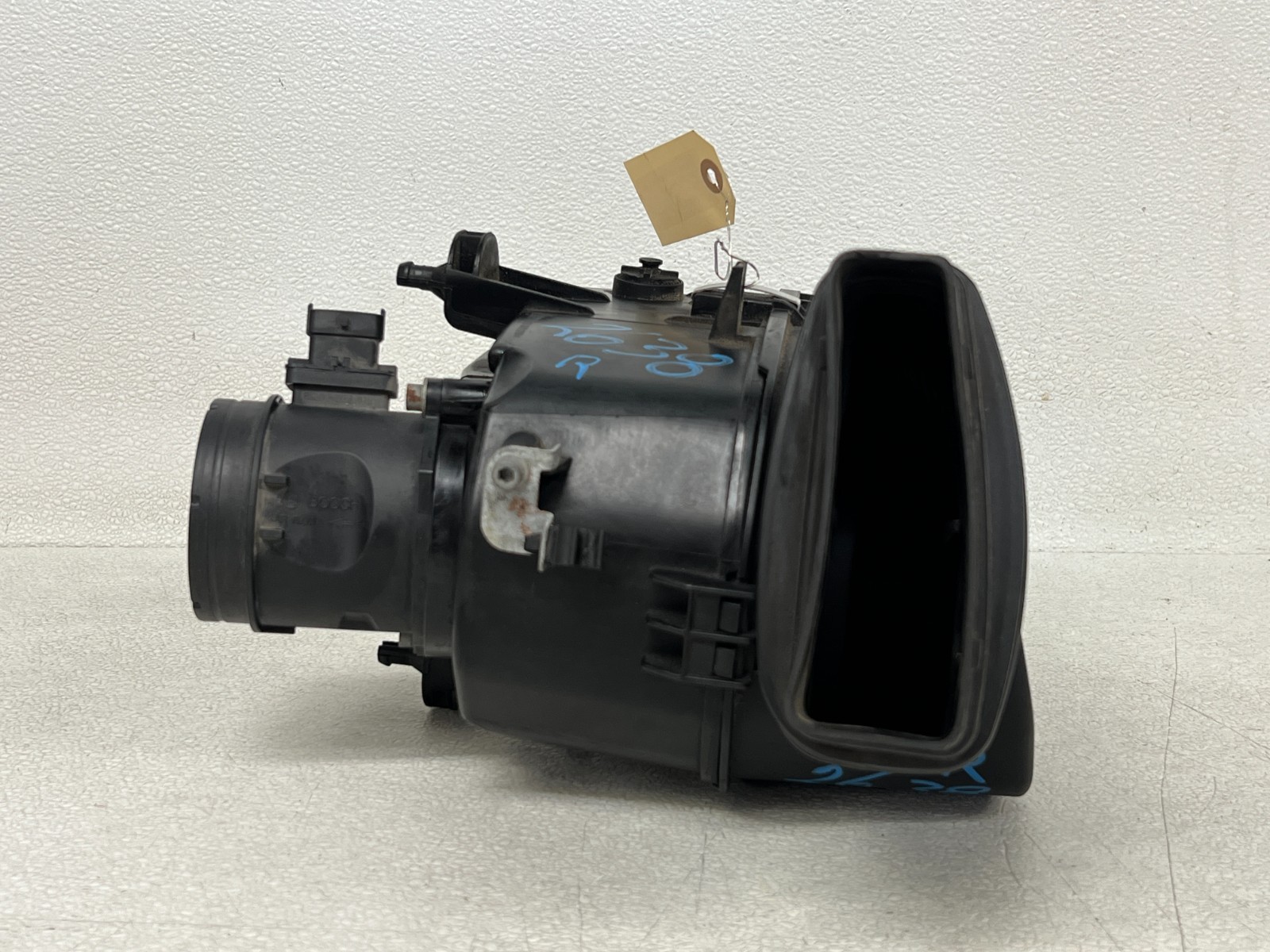 ⭐2014-2017 MASERATI QUATTROPORTE RIGHT SIDE AIR INTAKE FILTER BOX OEM LOT2638
