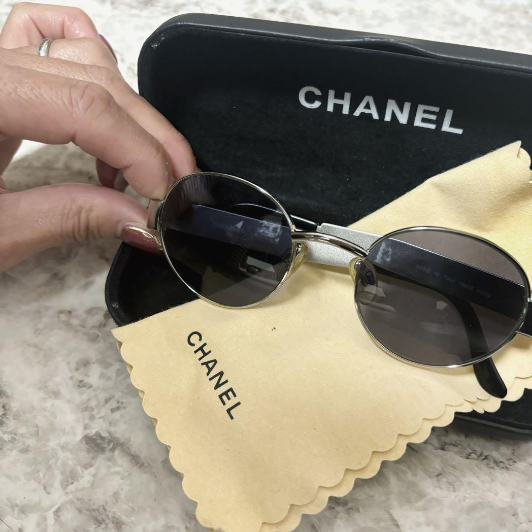 Chanel Womens Sunglasses in Excellent Condition