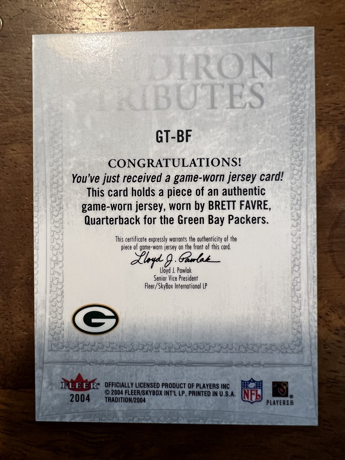 2004 Fleer Tradition #GT-BF Brett Favre Gridiron Tributes Game Used view 2