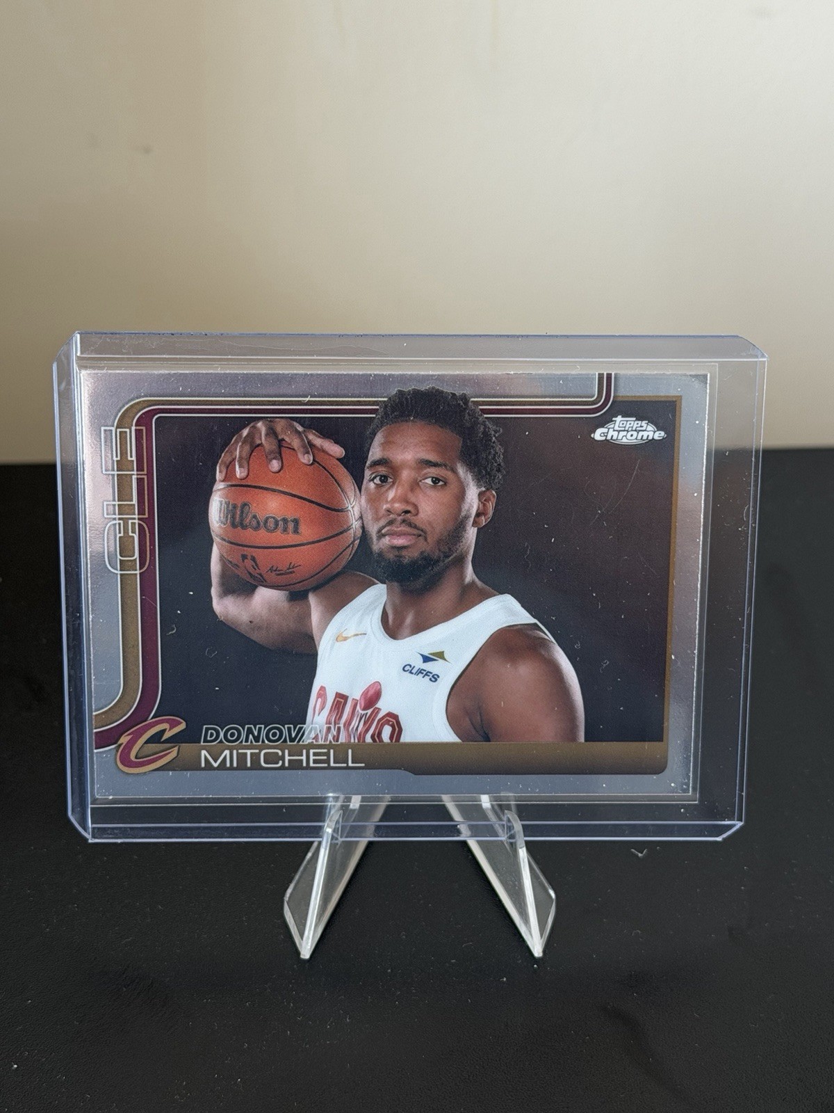 2025-26 Topps Chrome Donovan Mitchell SSP Image Variation #69