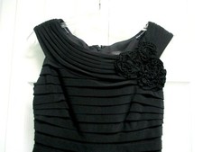 Adrianna Papell Black Cocktail Dress sz 10 Rosette Neckline Stretch Sheath