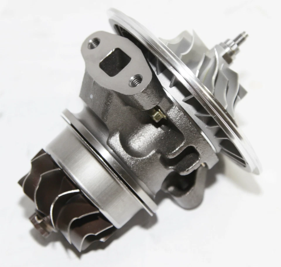 WT3T4 Turbo Cartridge Turbine A/R .63 Comp A/R .60 Oil Cool Foto 4 de 4