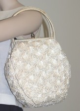    1960s/70s chic ivory Raffia Straw Handbag Purse Woven kiss closure 13" JAPAN