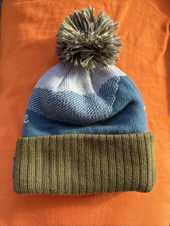 Sombrero de invierno cara norte verde, azul y gris talla única Foto 2 de 3