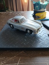 Burago 1954 Silver Mercedes-Benz 300 SL 1/18 Scale Diecast Replica Made in Italy