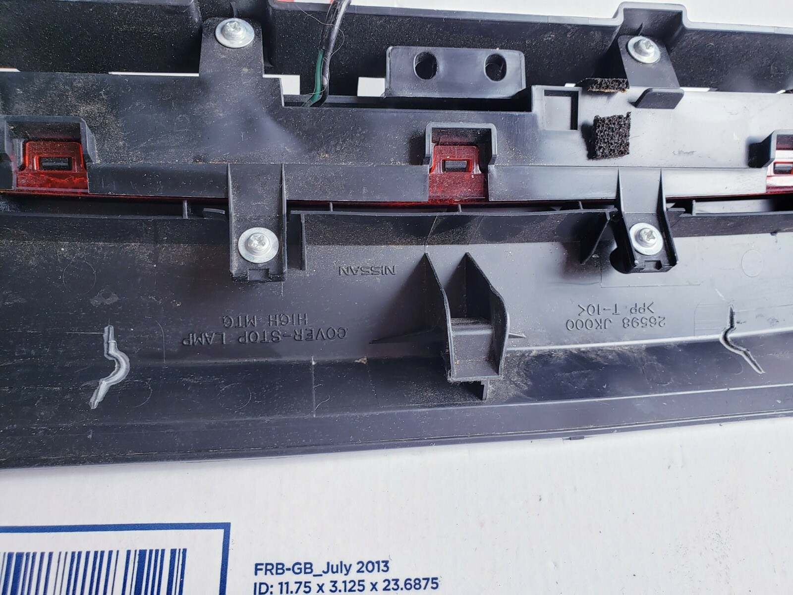 08 09 10 11 12 13 INFINITI G35 G37 SEDAN 3RD REAR BRAKE LIGHT ASSEMBLY