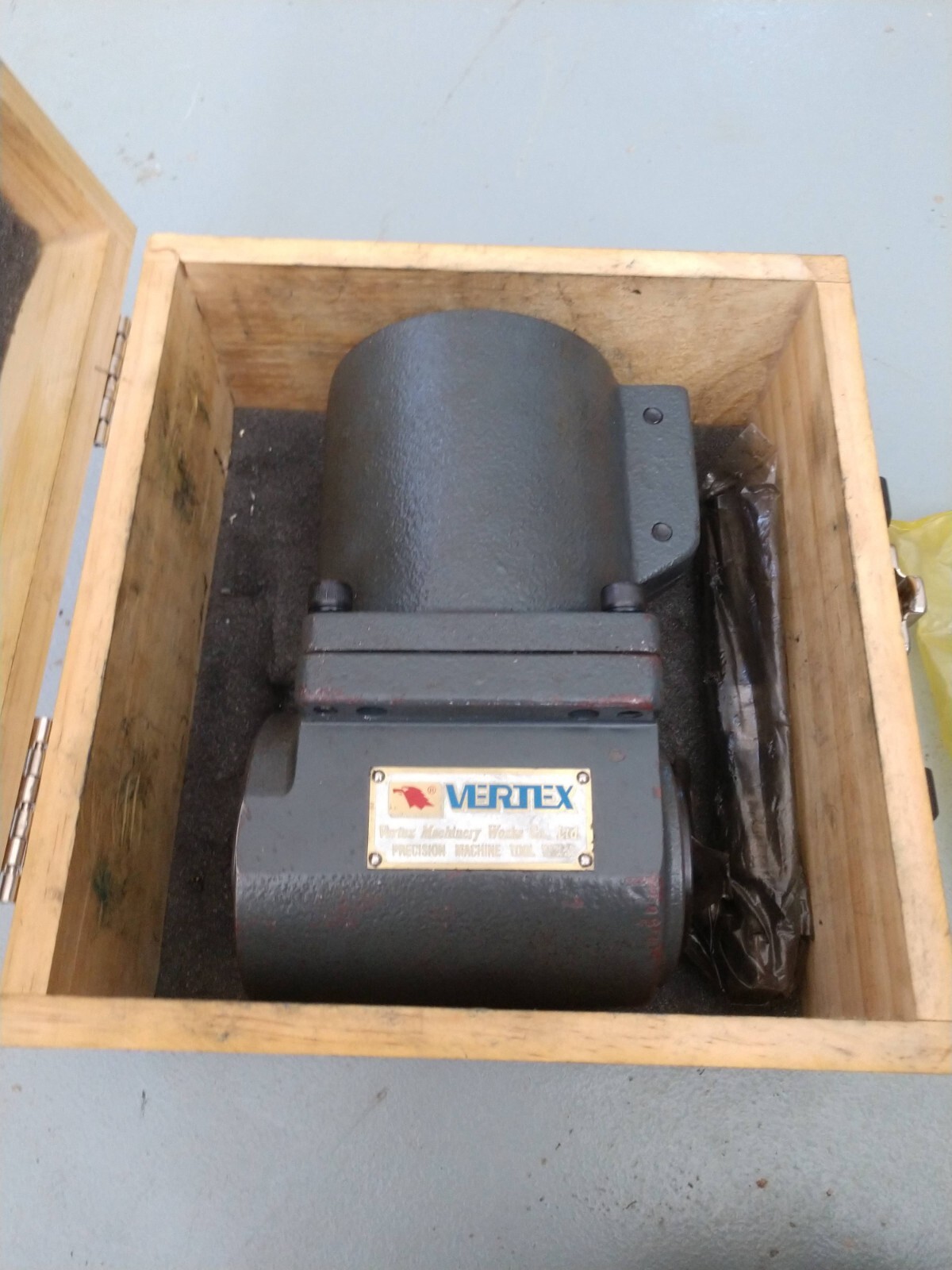 VERTEX VHA-R8-1 Horizontal (Right Angle) Milling Attachment (Complete ...