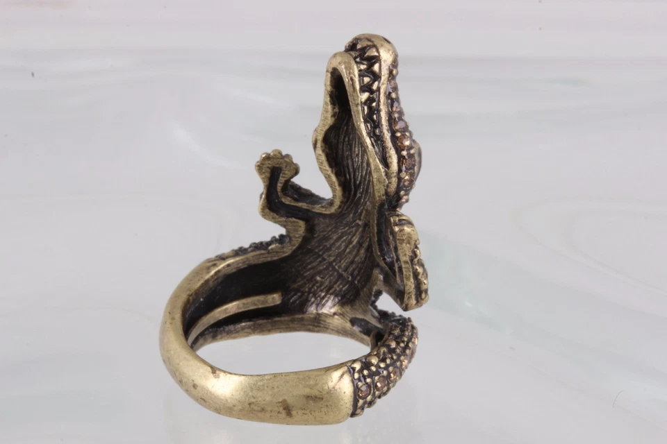 ANEL DE JACARÉ COM PEDRAS FACETADAS VERDE E LARANJA FANTASIA TAMANHO 8 MODA 2704B - Imagem 3 de 3