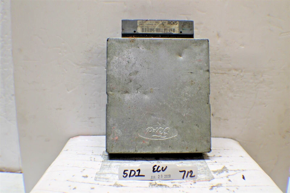 Unidad de control del motor módulo ECU 712 5D1 F6SF12A650AF Ford Thunderbird 1996-1997 Foto 2 de 4
