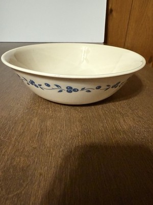Large Corelle Corningware Blueberry Bouquet 8 1/2'' Vegetable Serving Bowl