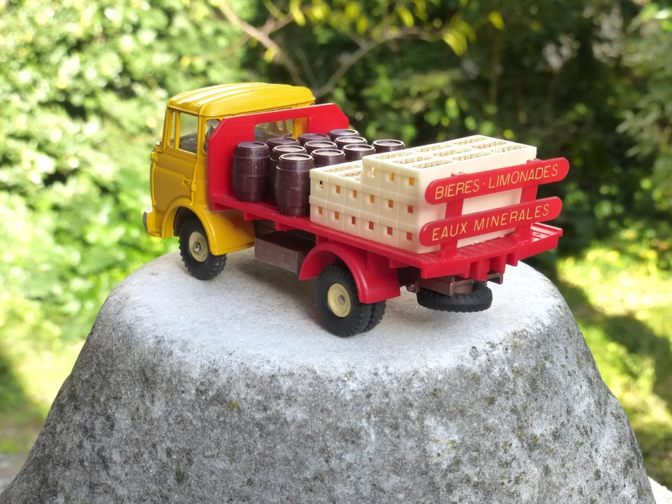 Dinky Toys # 588 Gak Berliet Plateau Brasseurs Brewery Truck - Immagine 3 di 4