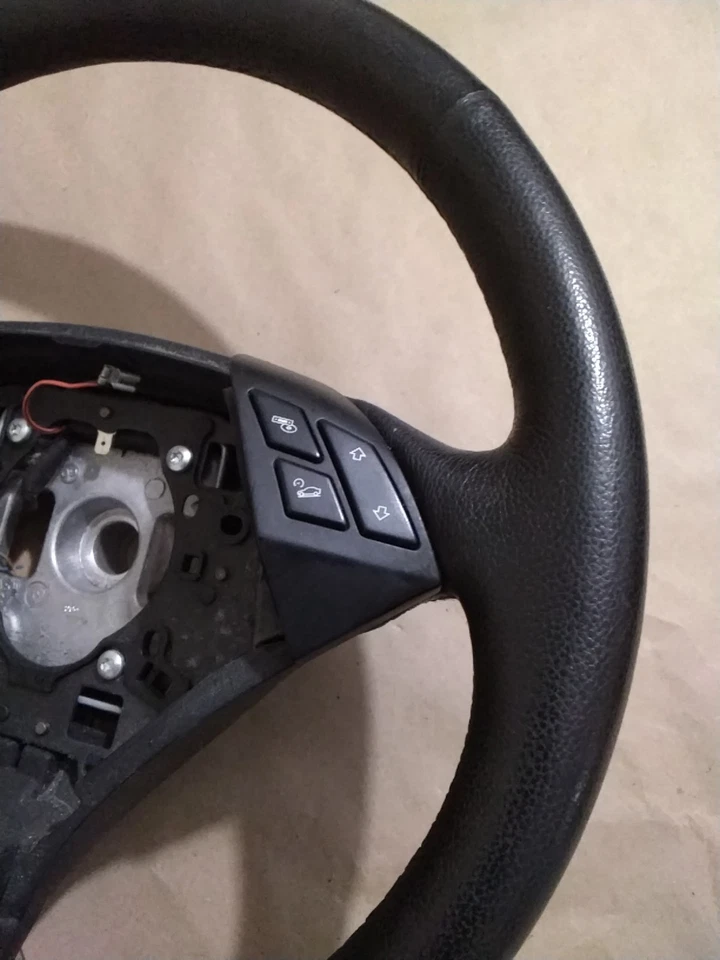 2004-2007 BMW 525I E60 VOLANTE DE MOTORISTA COM CONJUNTO DE INTERRUPTORES FABRICANTE DE EQUIPAMENTO ORIGINAL (11008818) - Imagem 3 de 4