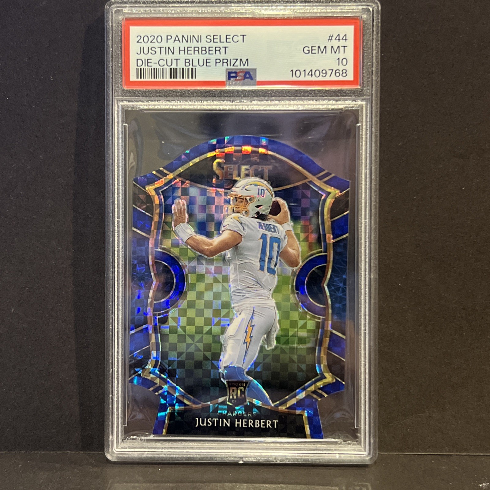 2020 Panini Select-Concourse Justin Herbert #44 Blue Prizm Die-Cut (RC) PSA 10