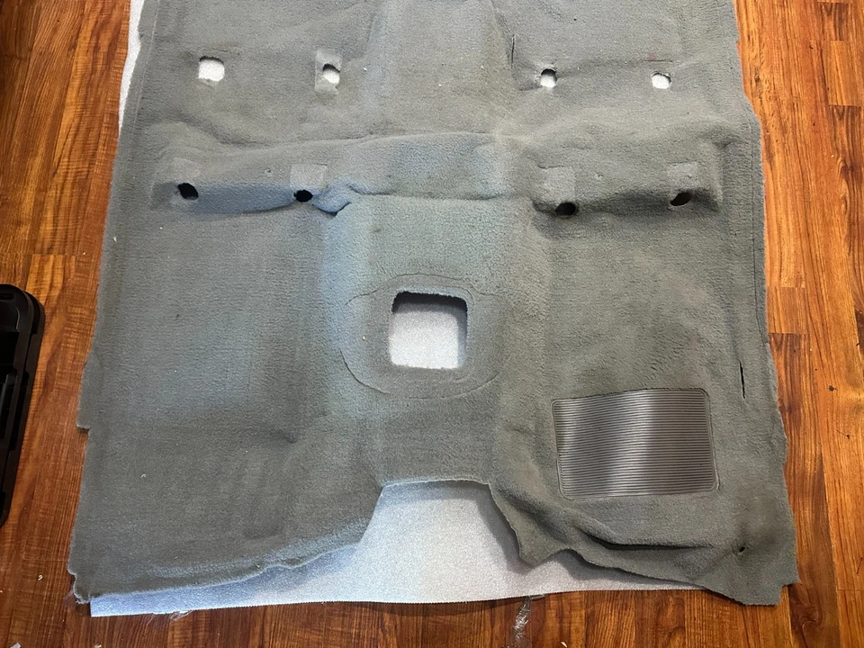 Alfombra Ford Ranger 1996-2011 manual super cabina XLT GRIS Foto 2 de 4