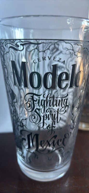 MODELO BEER & MISTER CARTOON PINT GLASSES *RARE (2) PAIR*