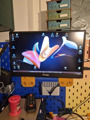 ACEMAGICIAN Mini PC AMD Ryzen + 15,6" Portabler FHD Monitor - Bild 1 von 3