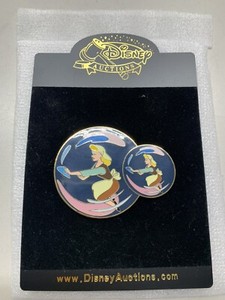 Disney Auctions Cinderella Bubbles Scrubbing Pin Limited Edition LE 500 Rare