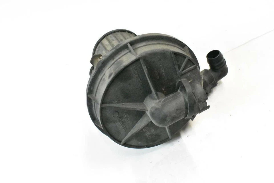 Bomba de inyección de aire Audi A4 A6 A8 TT Touareg Eurovan Passat Jetta GTI Beetle Foto 3 de 4