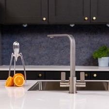 flöde Paddla | Dual Lever Kitchen Tap | Swan Neck Design | Modern Dual Lever