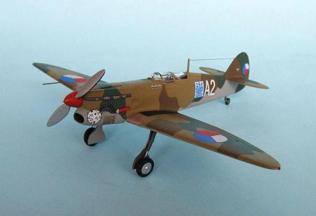 RS MODELS 1/72 AVIA B-135 - Immagine 3 di 4