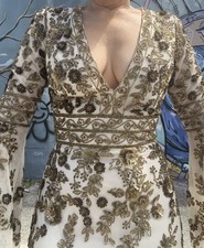 Mac Duggal NWT beige gold Bell Sleeve V Neck embellished sequin stunning Size 2