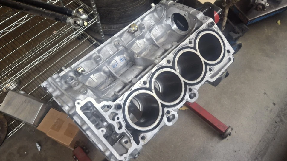 04-09 CADILLAC XLR DTS STS 4.6L V8 MONTAJE BLOQUE MOTOR DELANTERO OEM Foto 2 de 4