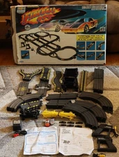 Marchon MR-1 Racing Fireball 600 22347 Slot Car Racing Set W 2x Camaro 1992