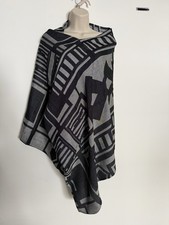 Bene’ Infinity Wrap Deep Navy Gray Geometric Made In USA Rayon Acrylic NWOT