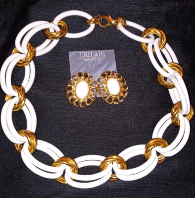 Vintage White & Gold Chain Link Necklace w/Trifari Comfort Clip-On Earrings
