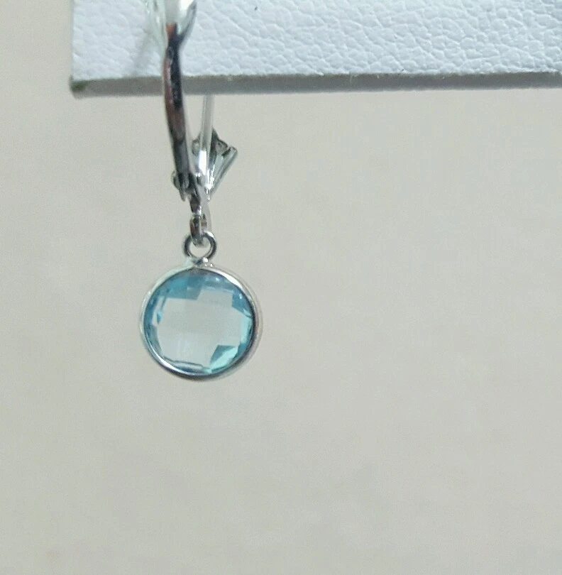 Pendientes de oro amarillo de 14 K con topacio azul piedras redondas a cuadros Leverbac Foto 3 de 4