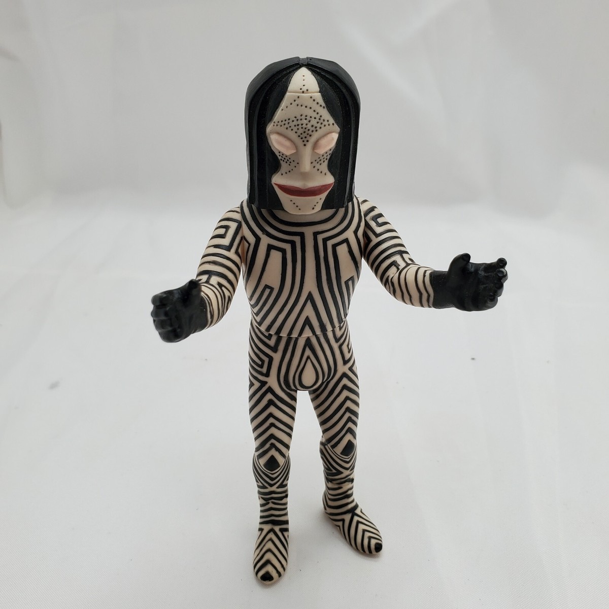 Ultraman Soft Vinyl Figure Dada Kaiju Bandai 7inch | eBay
