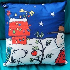 Charlie Brown  The Peanuts Gang Christmas Throw Pillow Plush 16" Decorative
