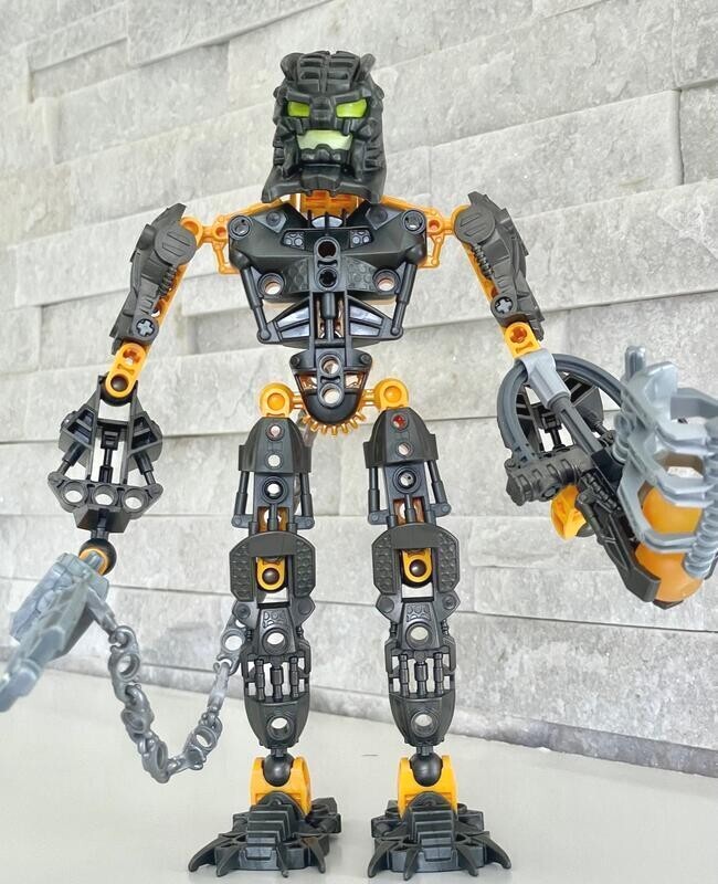 Bionicle Toa Inika: 8727 , 8728 , 8730 , 8731 , 8732 w/ Zamors. Complete  .