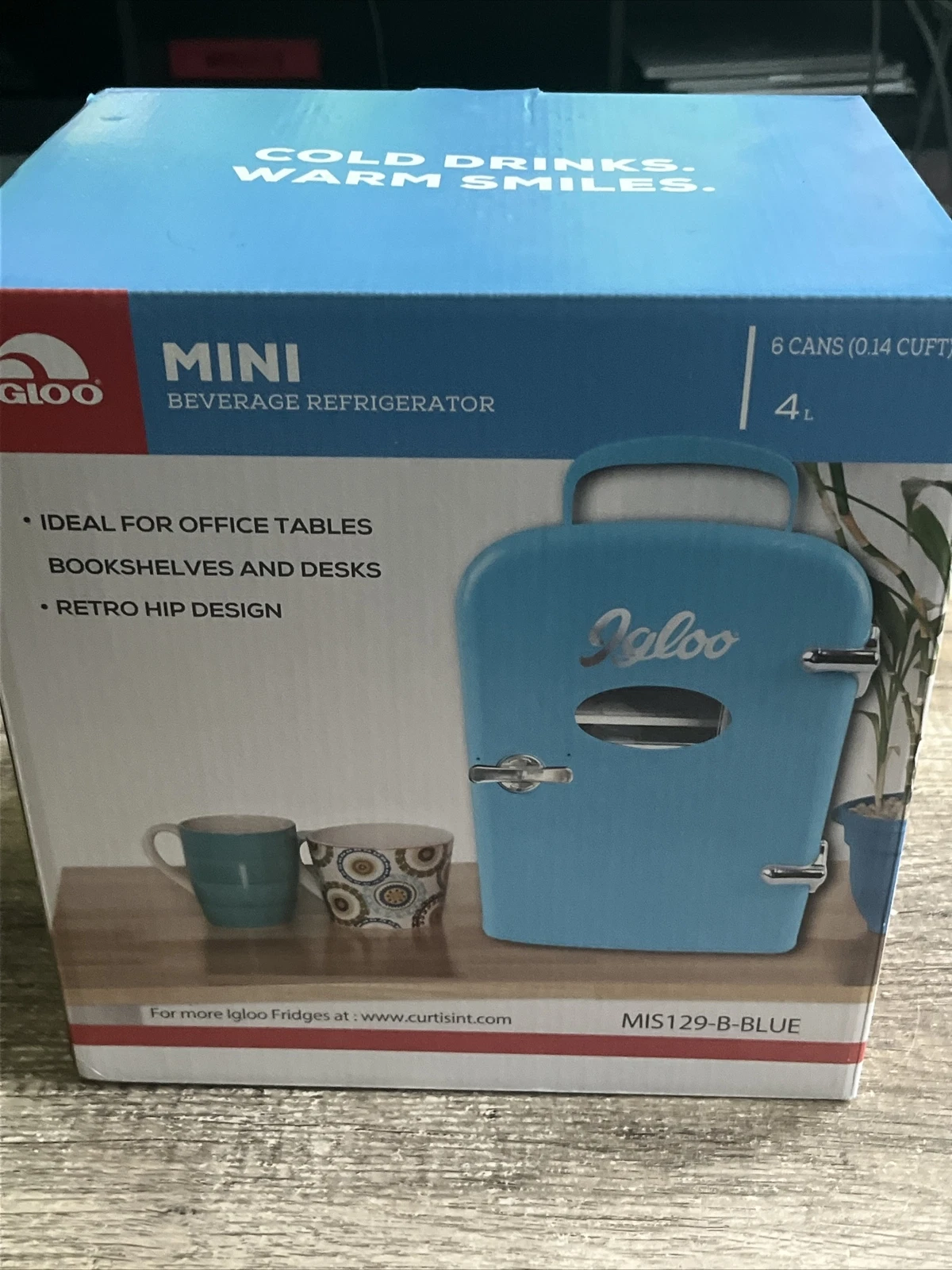 Igloo Mini Compact Beverage Fridge 6 Cans Home AC 12vDC Car Retro Hip Design NIB
