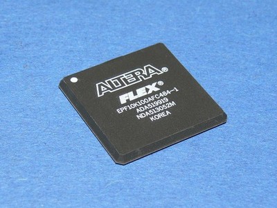 ALTERA EPF10K100AFC484-1 Field Programmable Gate Array ( FPGA )