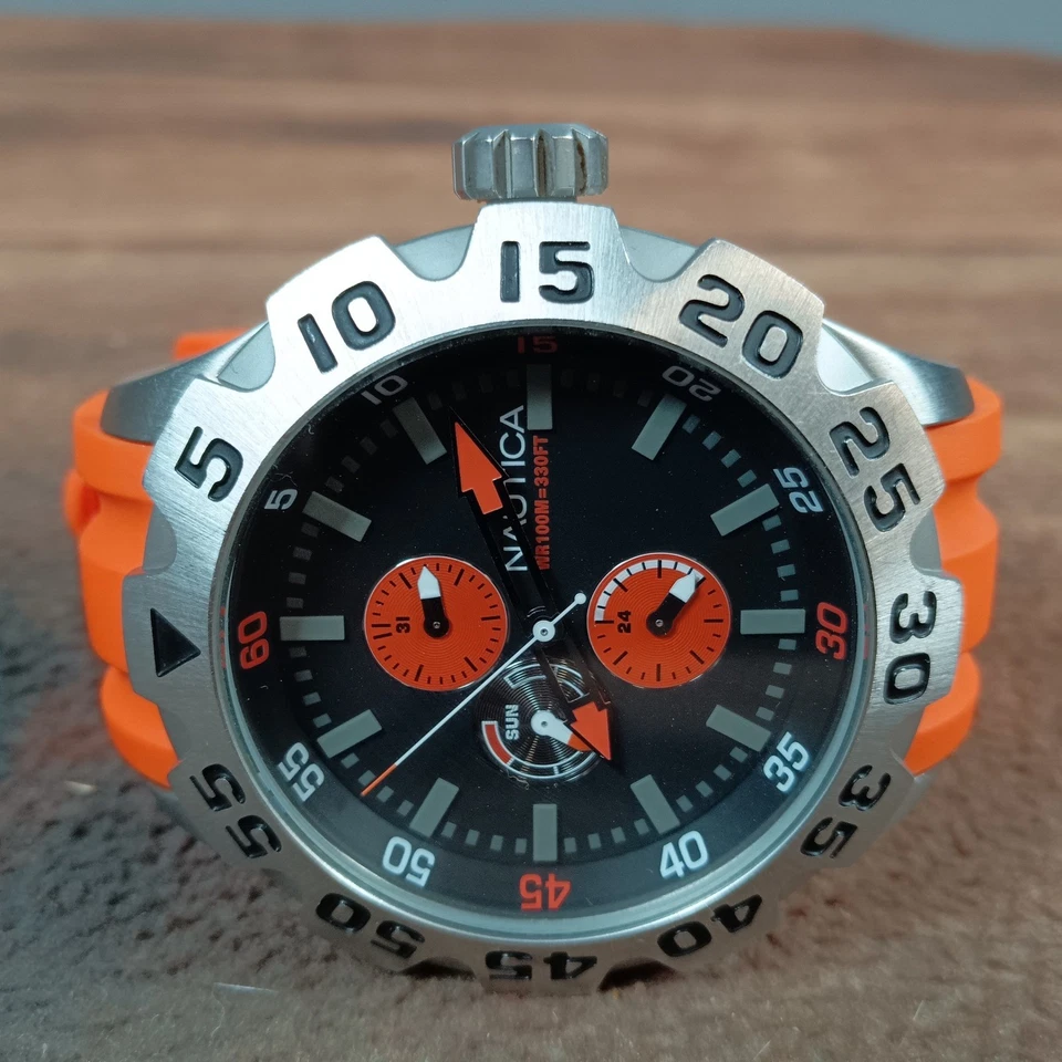 Reloj Cronógrafo Nautica Naranja Correa Silicona Esfera Negra Resistente al Agua 100m Foto 2 de 4
