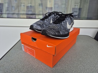 Neuwertig & OVP Nike Flyknit Racer Oreo Sneaker Schuhe Sport Fitness trail Run