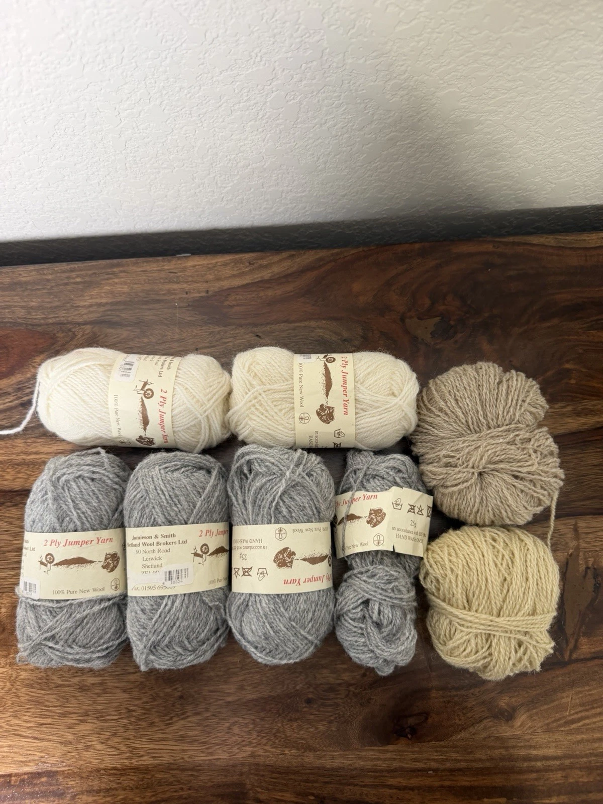 Jamieson & Smith Shetland Wool Yarn 2 Ply Jumper 4 Grey 2 Ivory 2 No Label - product detail image 1