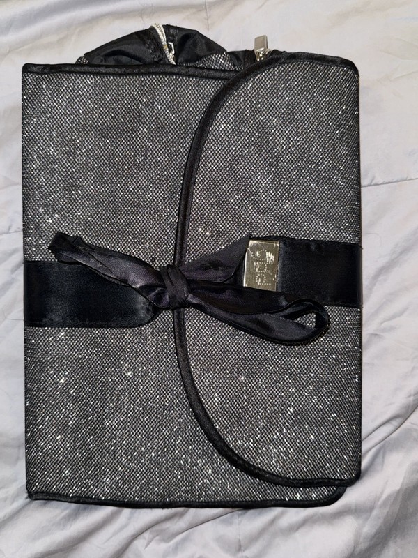 GHD Travel Bag And Heat Resistant Heat Mat Two Zip Cases Black Sparkle Bow