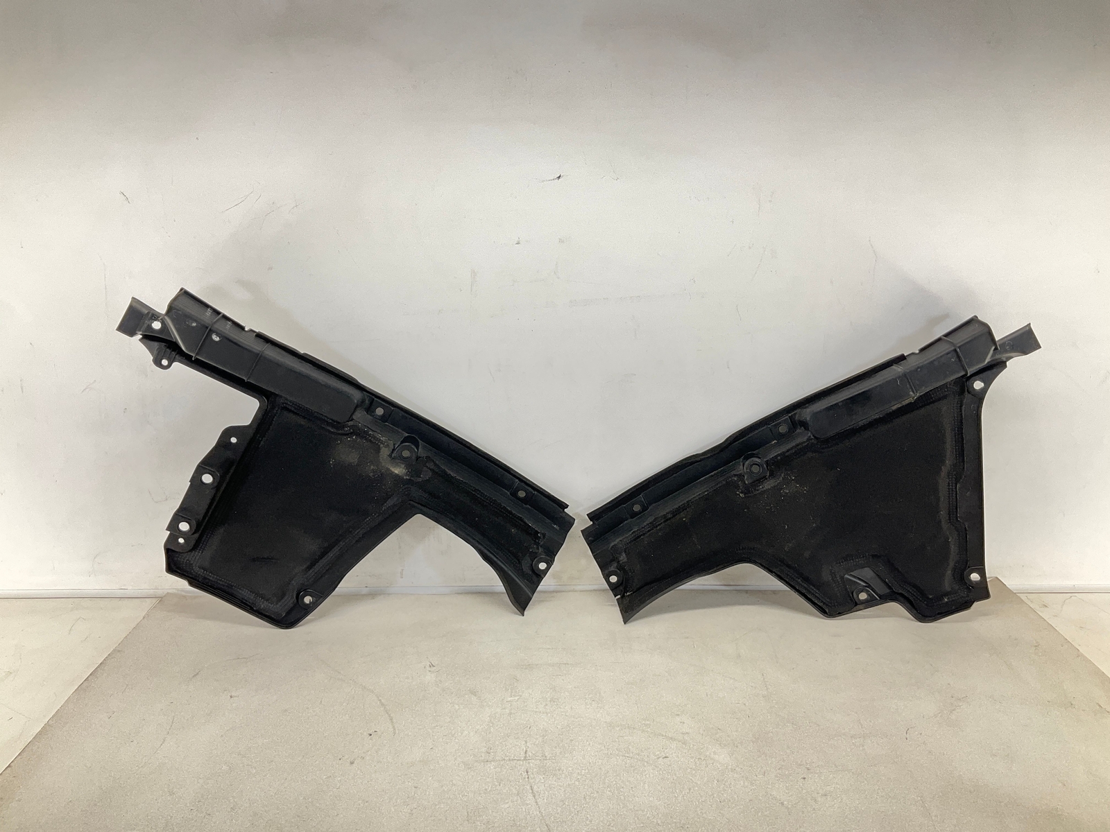 17-20 MASERATI Levante Left Driver & Right Passenger Engine Bay Cowl Panel Cover