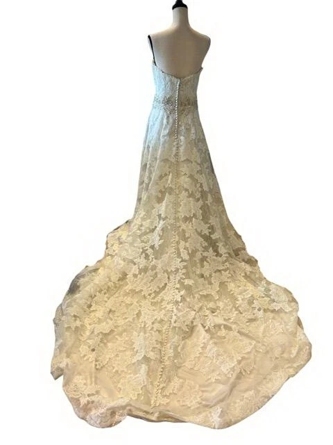 Signature Justin Alexander Pearl Silver Beaded Lace Wedding Gown Size 12 $1748 - Image 2 of 4