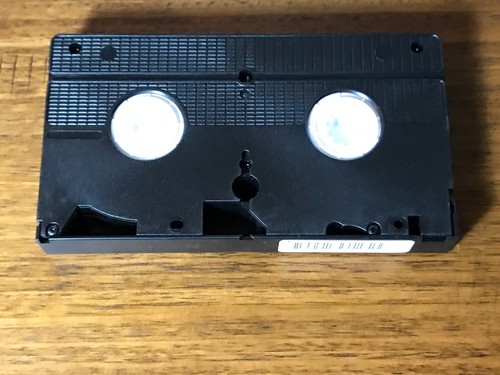 Stuart Little VHS in Clam Shell Case - Picture 5 of 5