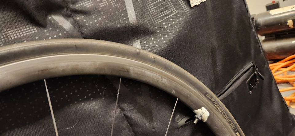 Ruedas de carretera GIANT SLR0 carbono 30 mm 700 cc frenos de llanta sin cámara SLR 0 Foto 2 de 4