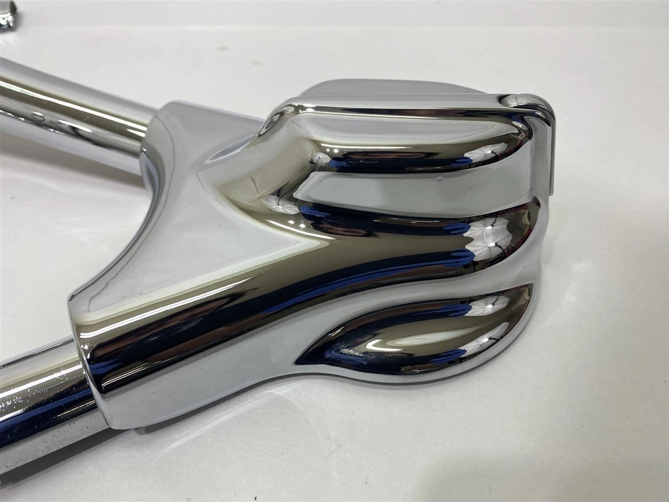  Cubiertas de eje trasero Harley-Davidson 08 FLSTF Fatboy Phantom cromadas Foto 2 de 4