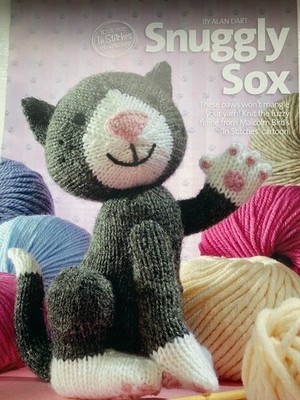 Alan Dart Spielzeug Strickanleitung Snuggly Sox Katze aus Simply Knitting Magazin