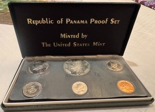 1974 Republic of Panama Proof Coin Set With Six GEM Coins W/Presentation Case.