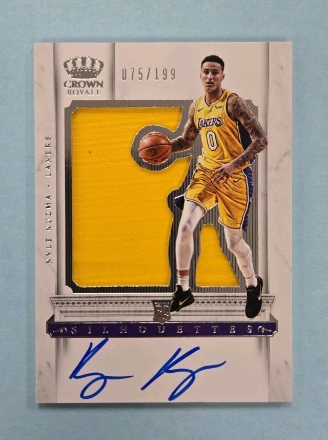2017-18 Panini Crown Royale Kyle Kuzma Auto Jersey Relic Rookie #234 Card /199