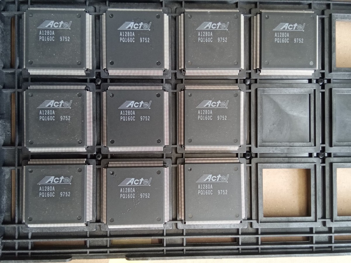 【希少】Actel A1280A FPGA セラミック金チップ 産業用 廃盤品 10X ACTEL A1280A IC FPGA ANTIF. 17.64 LBS PQFP160 ACT™2 Family